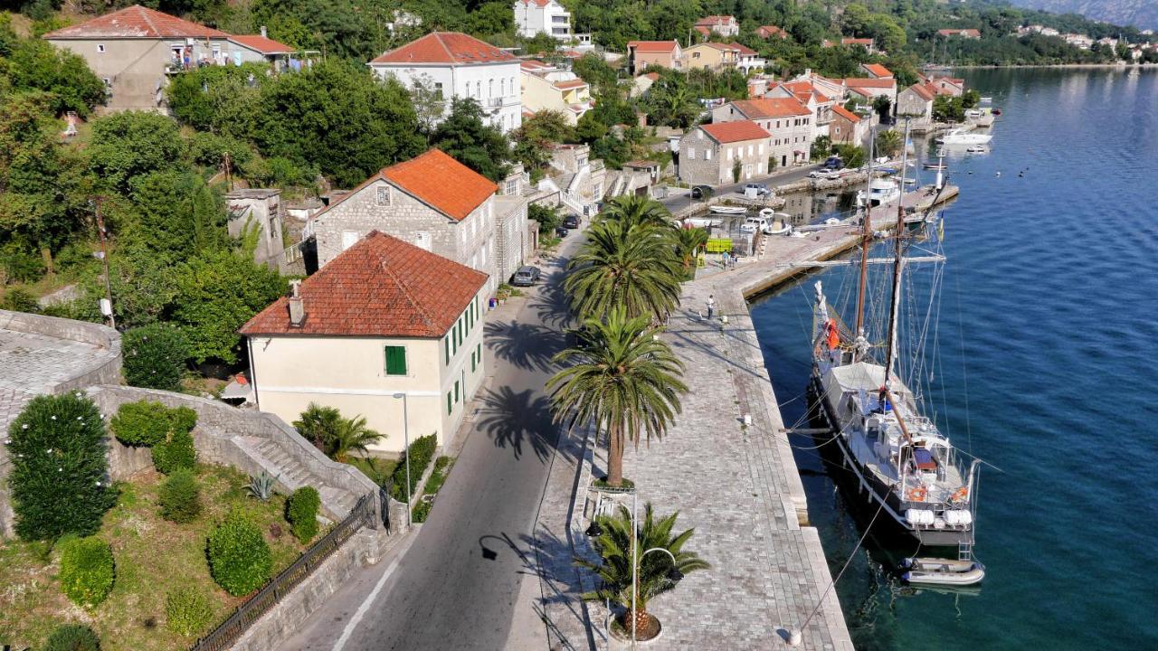 Apartments Bella Vista Kotor Bagian luar foto